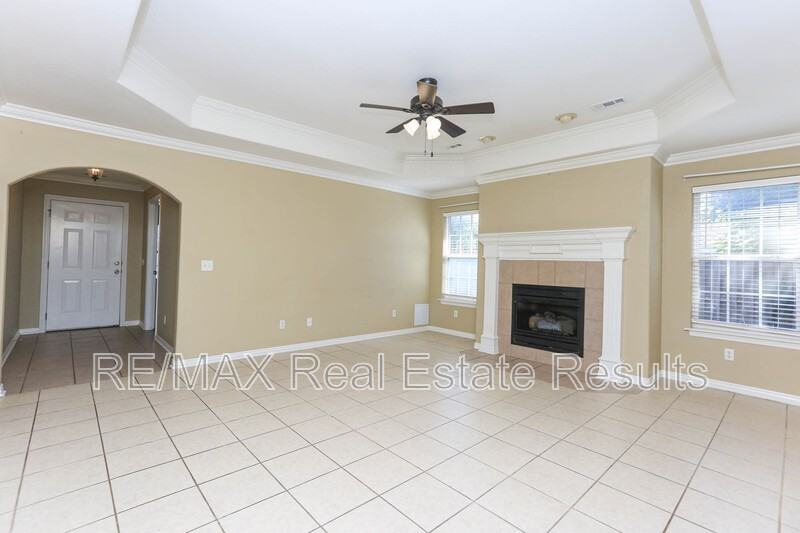 3703 Sw Carriageway Ave - Photo 6 of 30