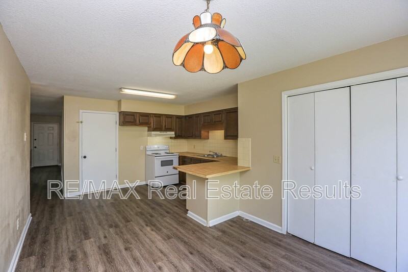 815 S 28th St - Photo 7 of 19