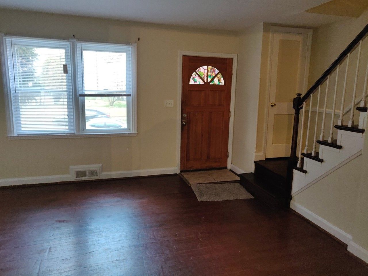 1013 Saint Dunstans Rd - Photo 3 of 20