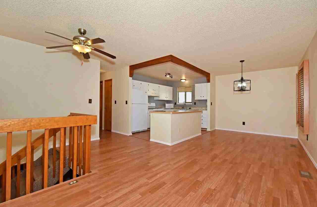 3729 Thundercloud Dr - Photo 3 of 30