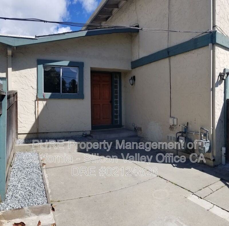 5485 Soquel Dr - Photo 3 of 21