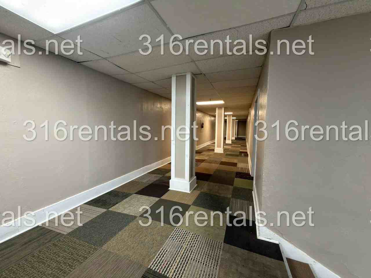 State Street Apartments - Photo 4 of 12