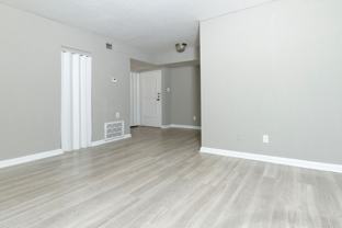 1834 John Calvin Ave - Photo 1 of 1