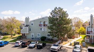 featured image of 932 S Dearborn Way