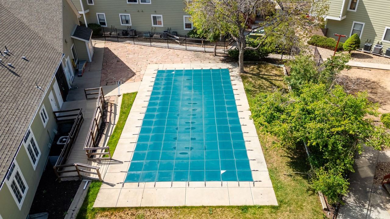 932 S Dearborn Way - Photo 2 of 30