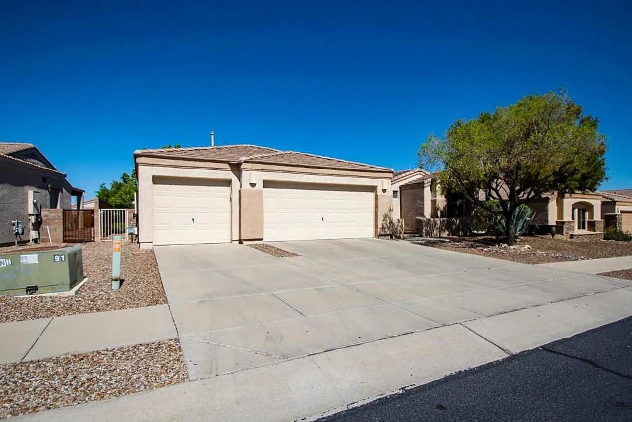 11557 N Flat Iron Dr - Photo 2 of 11