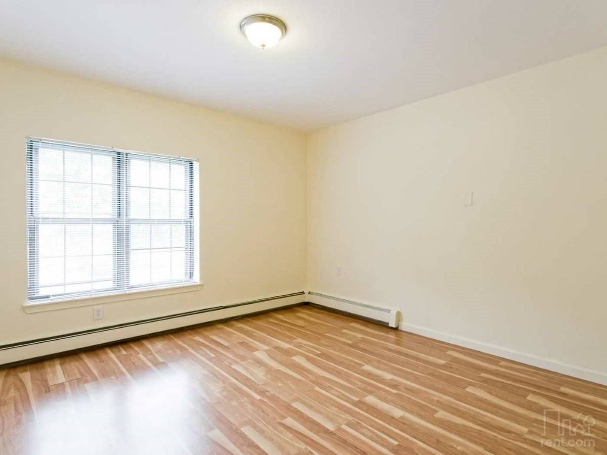 Highland Ave. & Webster St #205S - Photo 5 of 20
