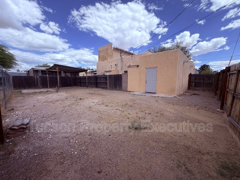 3350 N Chapel Ave - Photo 2 of 7