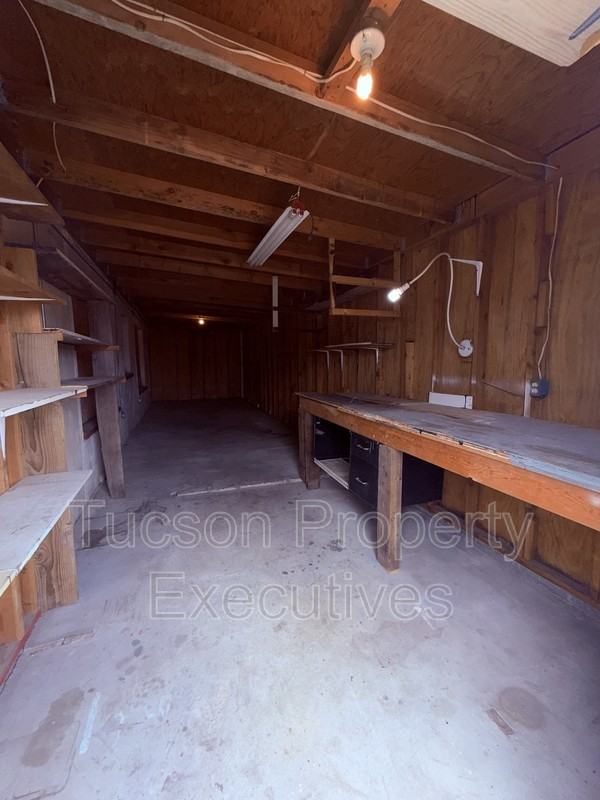 3350 N Chapel Ave - Photo 3 of 7