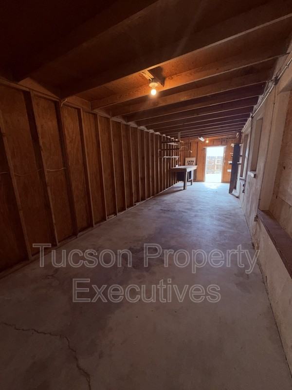 3350 N Chapel Ave - Photo 4 of 7