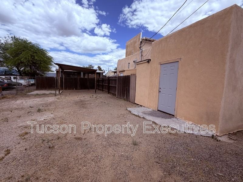 3350 N Chapel Ave - Photo 6 of 7