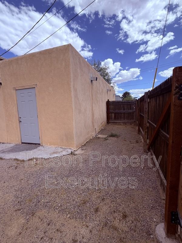 3350 N Chapel Ave - Photo 7 of 7