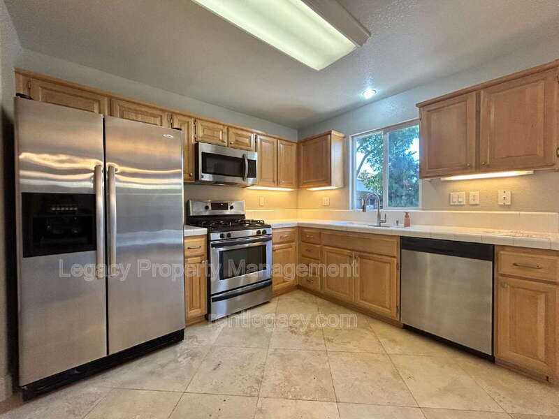 1833 Blue Skies Way - Photo 6 of 27