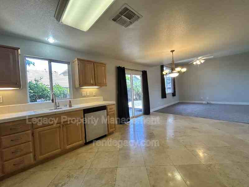 1833 Blue Skies Way - Photo 7 of 27
