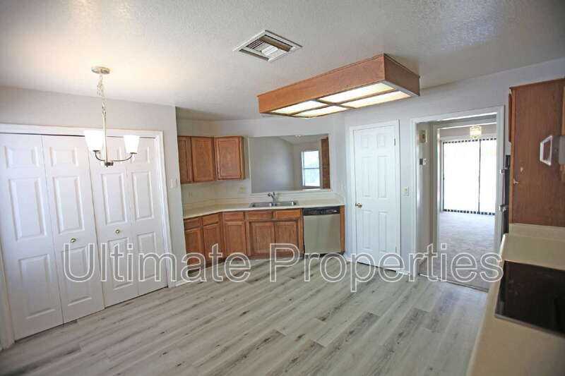 7719 W Dreyfus Dr - Photo 7 of 16