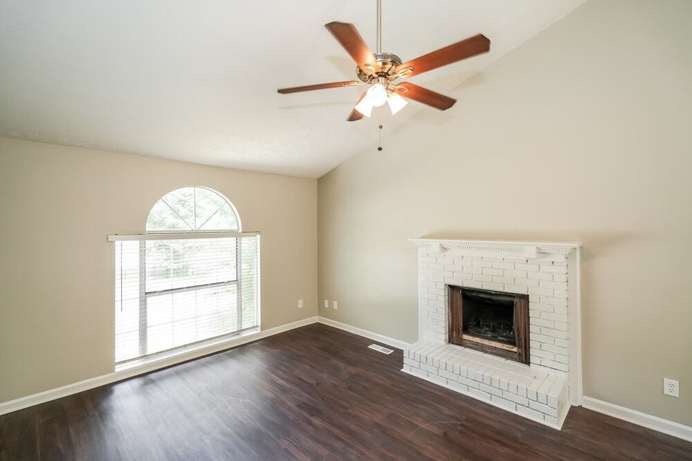 3221 Jessica Dr - Photo 4 of 17