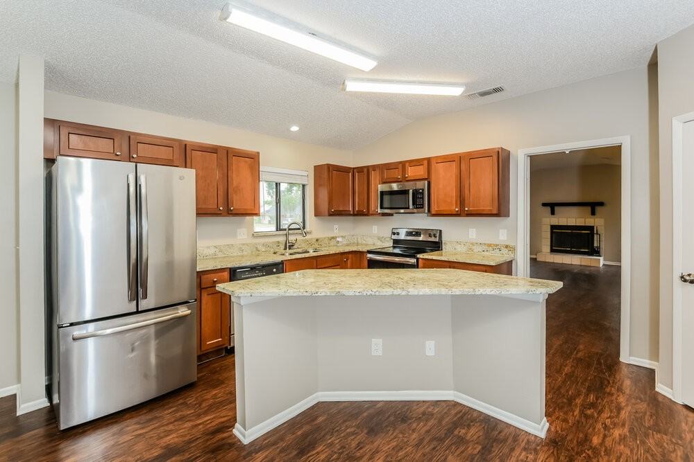 534 S Sundance Dr - Photo 6 of 16