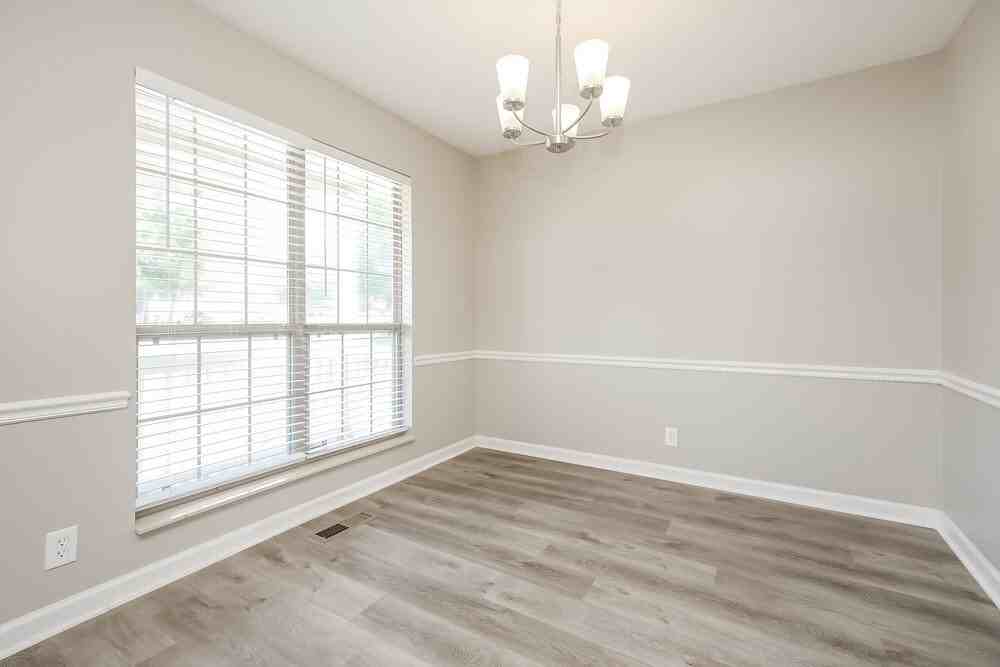 404 Sorensen Way - Photo 5 of 16
