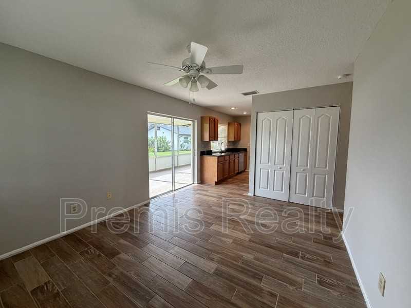 1624 Heather Pl - Photo 4 of 11