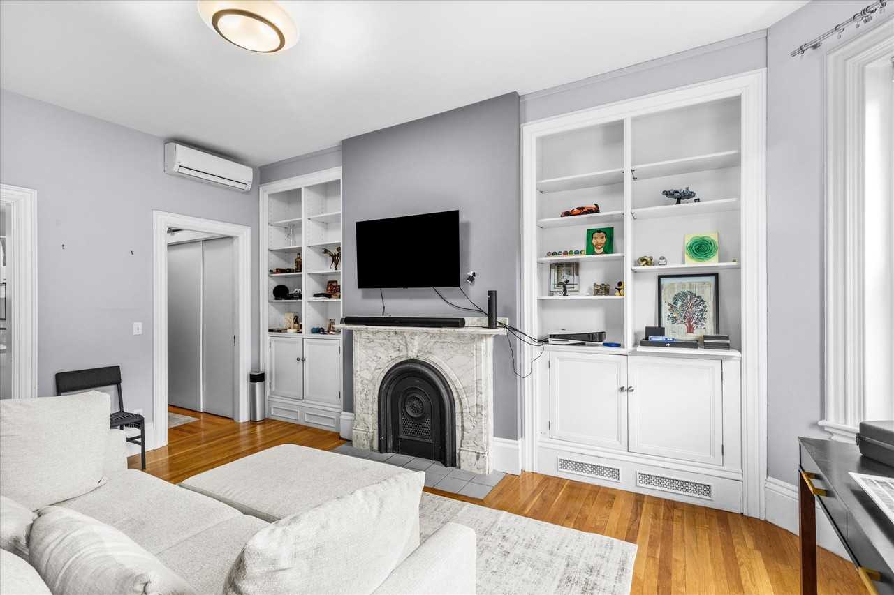93 Pembroke St #ST - Photo 5 of 14
