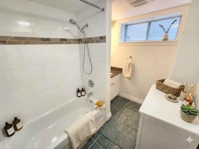 431 Fairleigh Ave #303 - Photo 4 of 7