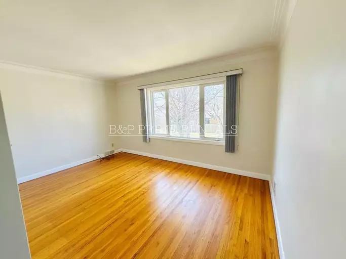 305 Greene Ave - Photo 4 of 16