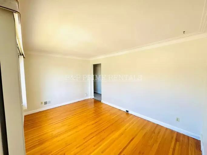 305 Greene Ave - Photo 6 of 16