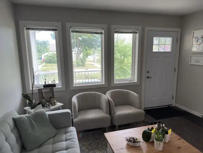 28 Regal Ave - Photo 5 of 20