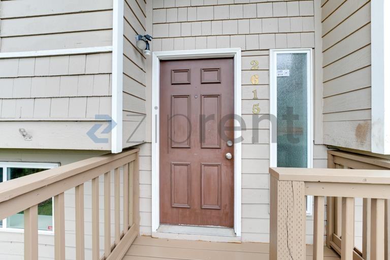 2615 Se 16th St - Photo 4 of 25
