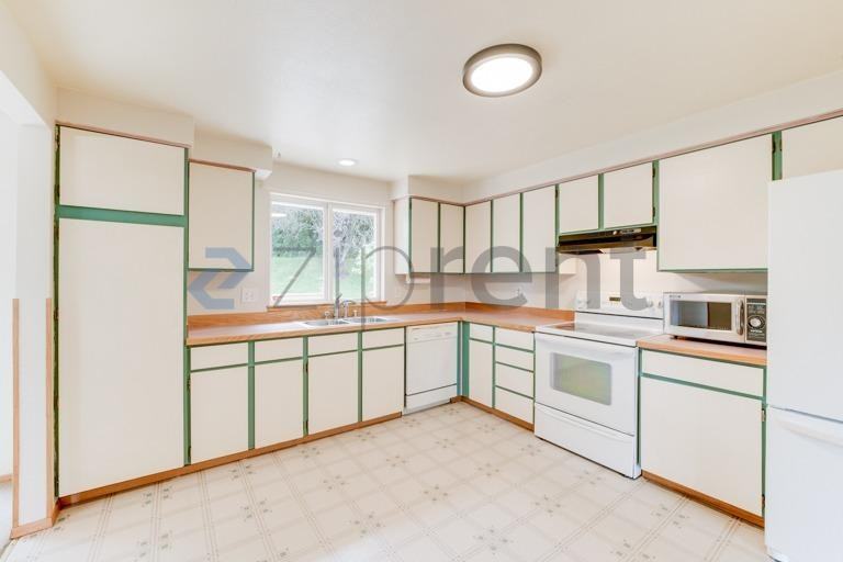 2615 Se 16th St - Photo 6 of 25