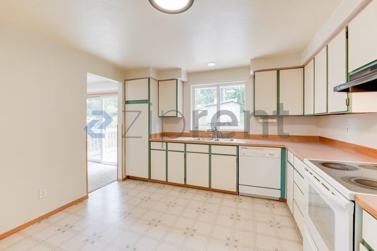 2615 Se 16th St - Photo 7 of 25