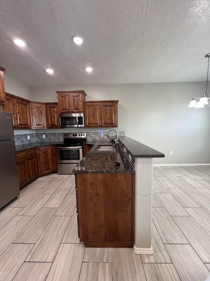 3824 Buchanan Ct #NA - Photo 2 of 11