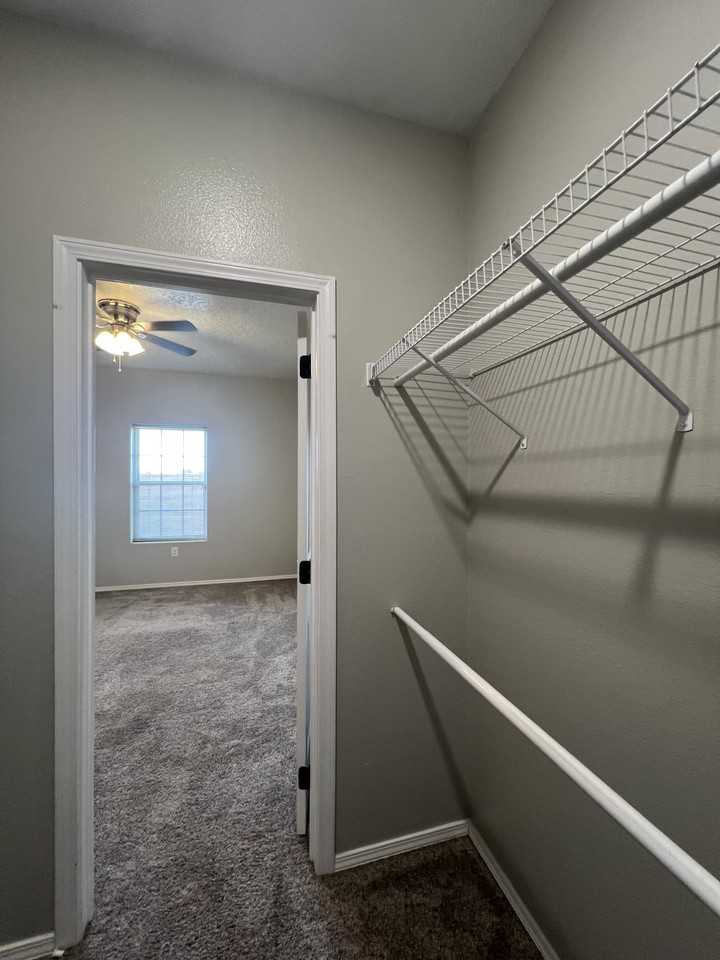 3824 Buchanan Ct #NA - Photo 3 of 11