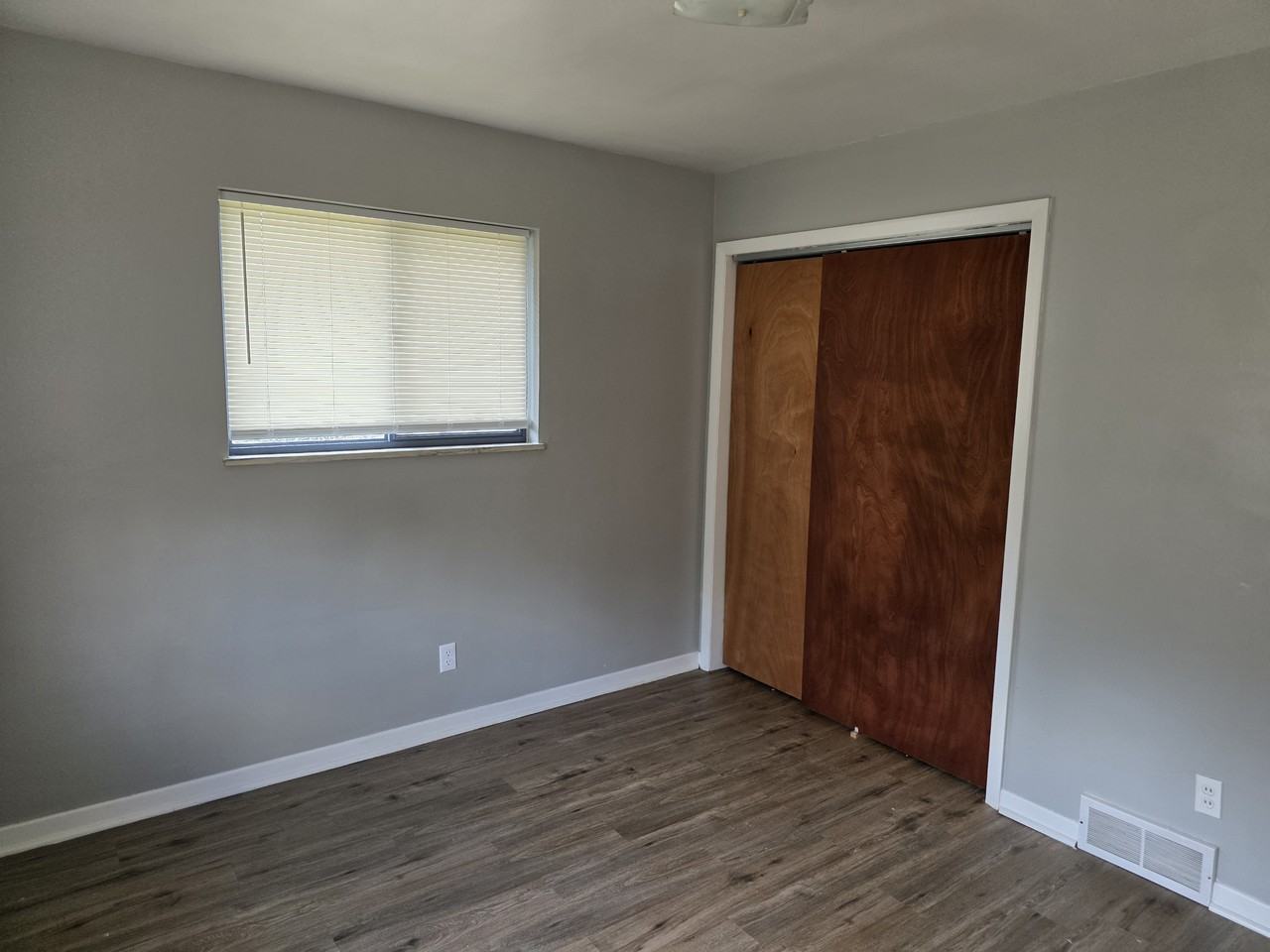 503 Zahn Dr #505 - Photo 2 of 18