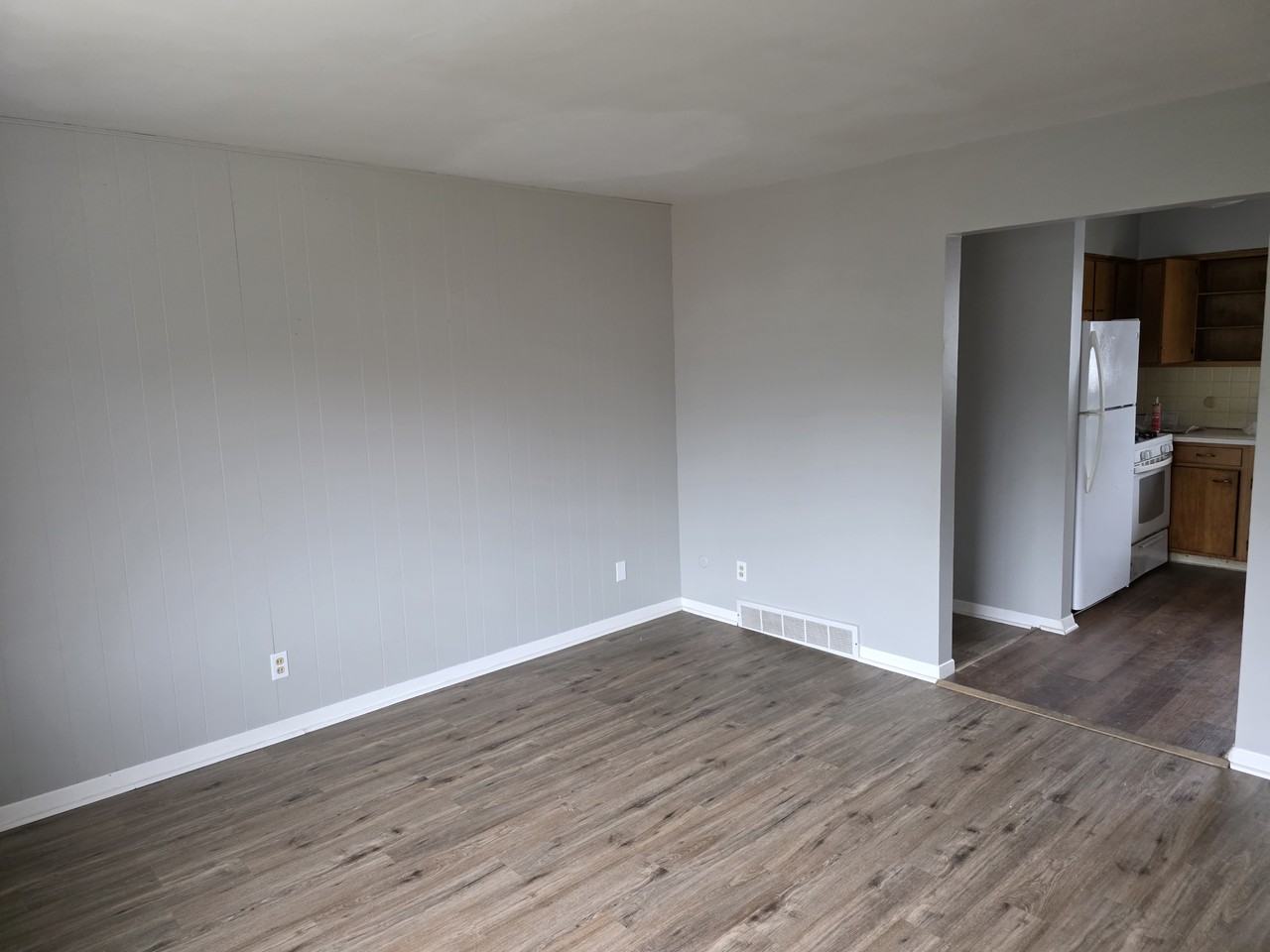 503 Zahn Dr #505 - Photo 4 of 18