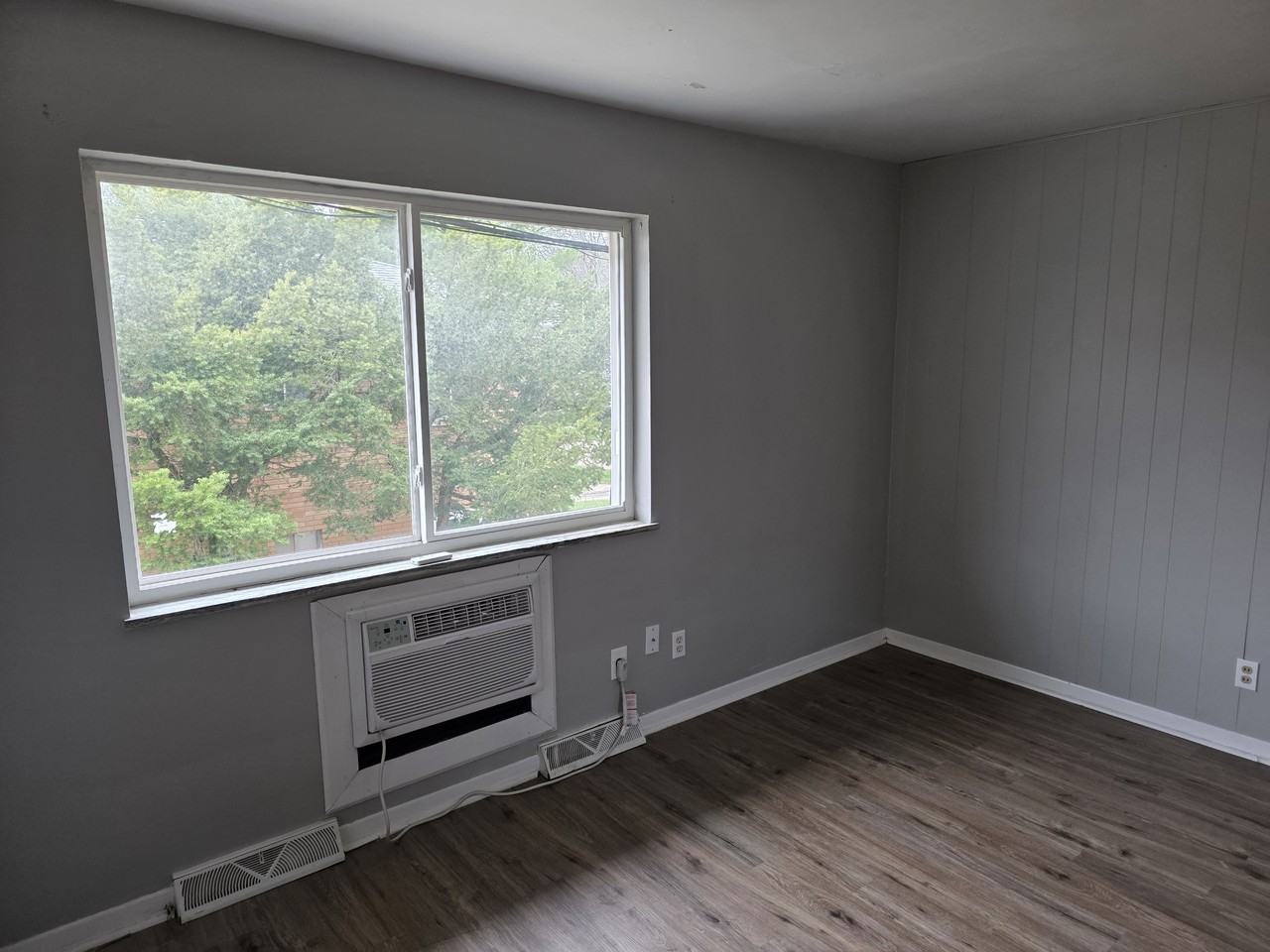 503 Zahn Dr #505 - Photo 6 of 18