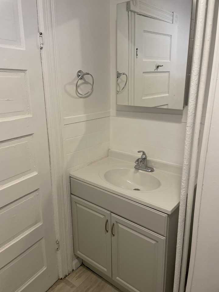 2320 15th St #1B - Photo 4 of 8