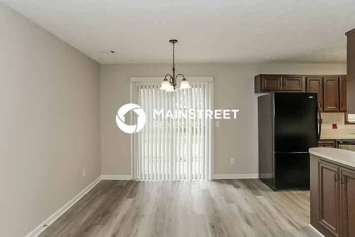 4196 Alaina Cir - Photo 7 of 17