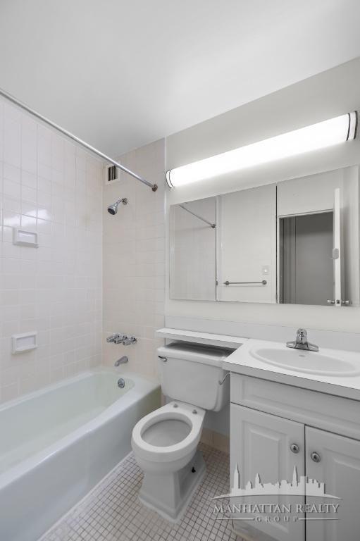 Astor Pl #2M - Photo 4 of 4