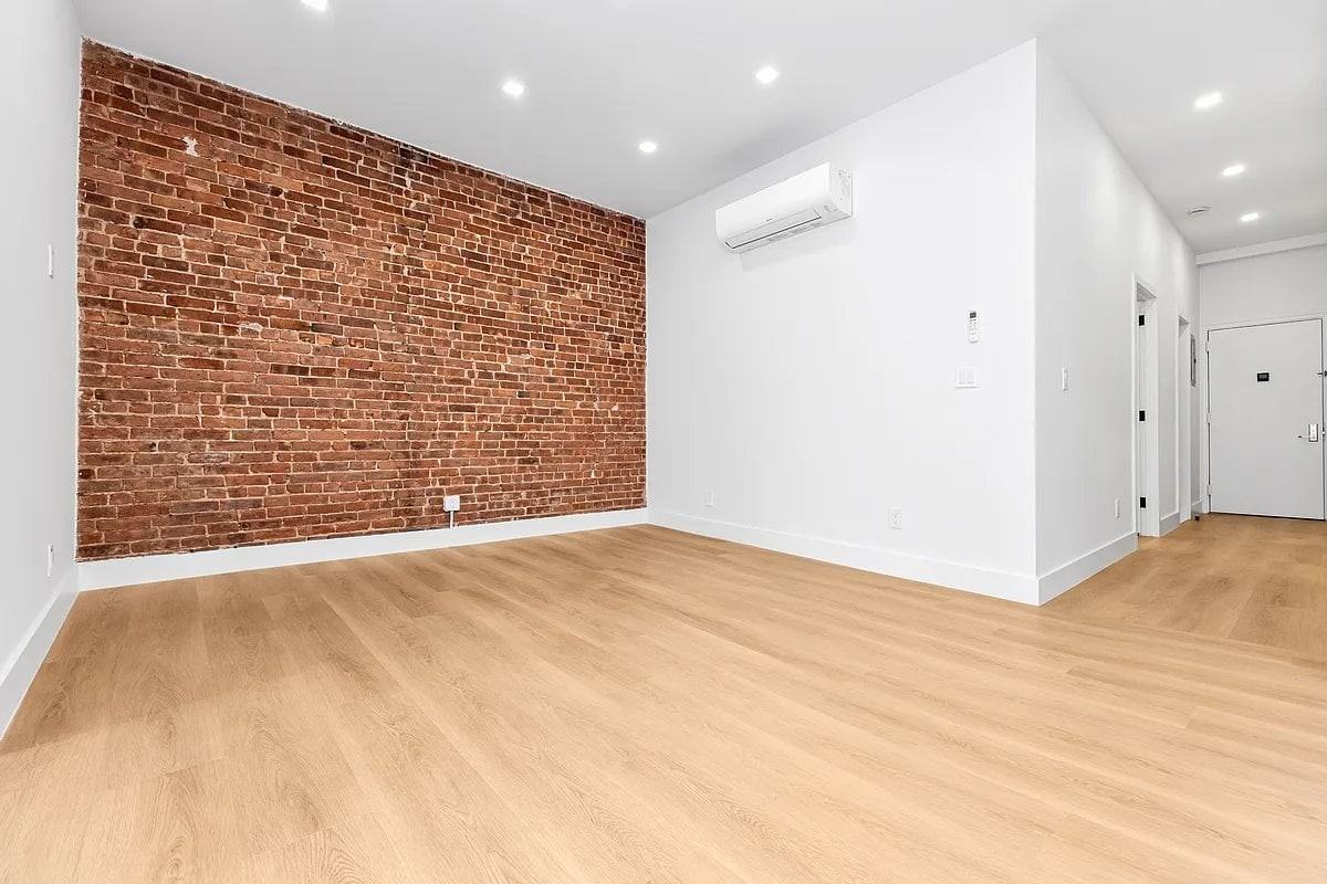 425 W 57th St #2H - Photo 5 of 10