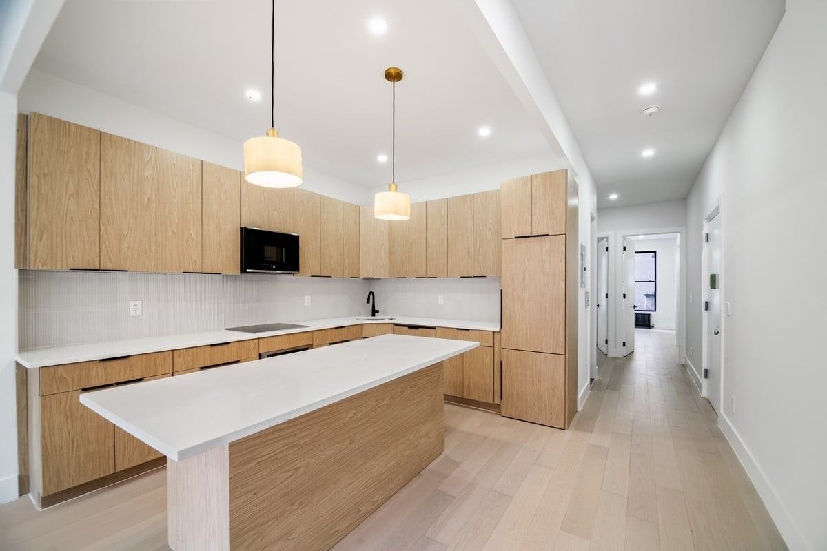 237 W 72nd St #5 - Photo 5 of 8