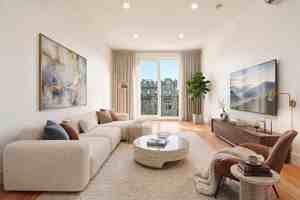 featured image of 271 E 28th St #4R