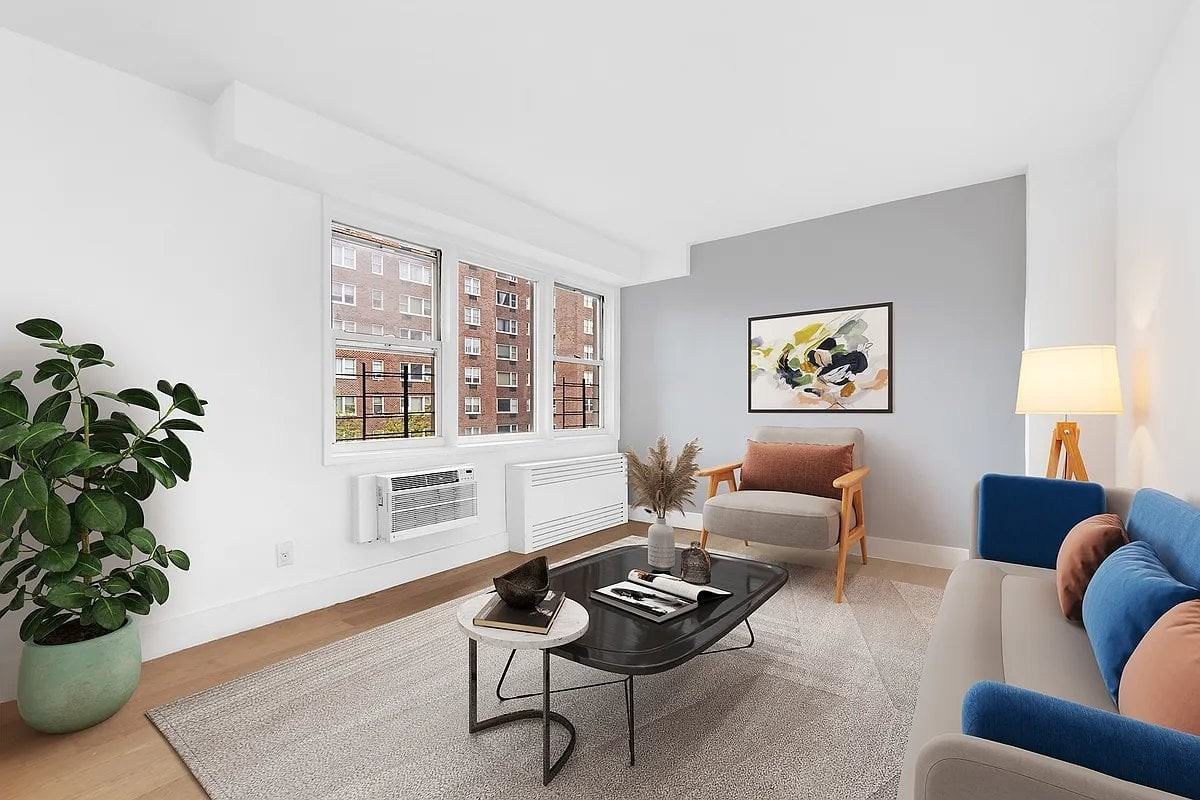30 W 141st St #16B - Photo 2 of 4