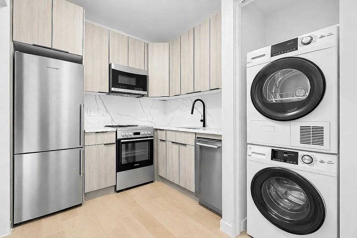 184 Bleecker St #B6 - Photo 3 of 5