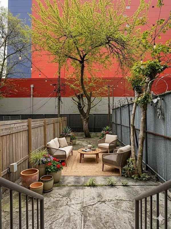 566 Baltic St #1R - Photo 6 of 6
