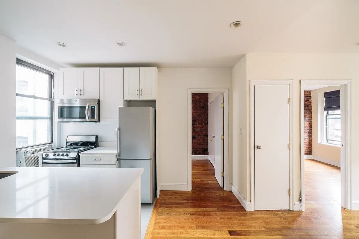 141 W 10th St #21 - Photo 4 of 11