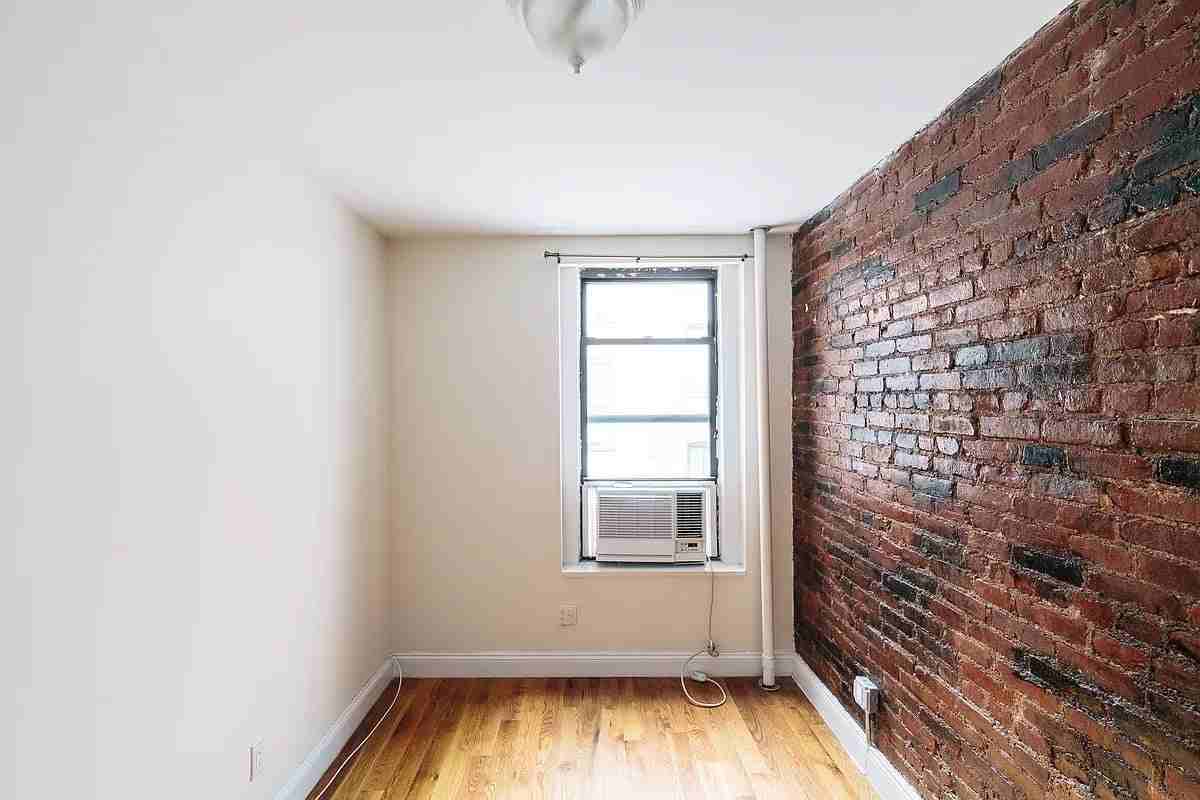 141 W 10th St #21 - Photo 6 of 11