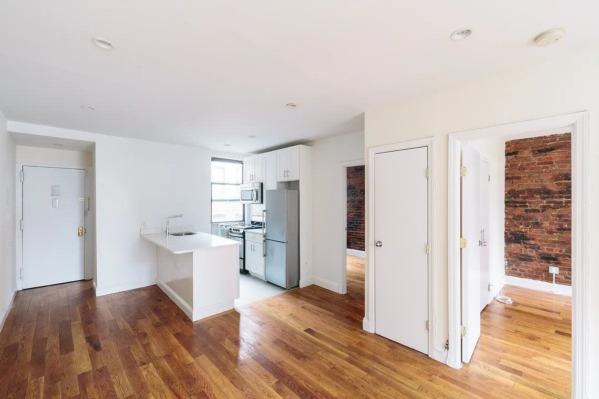 141 W 10th St #21 - Photo 7 of 11