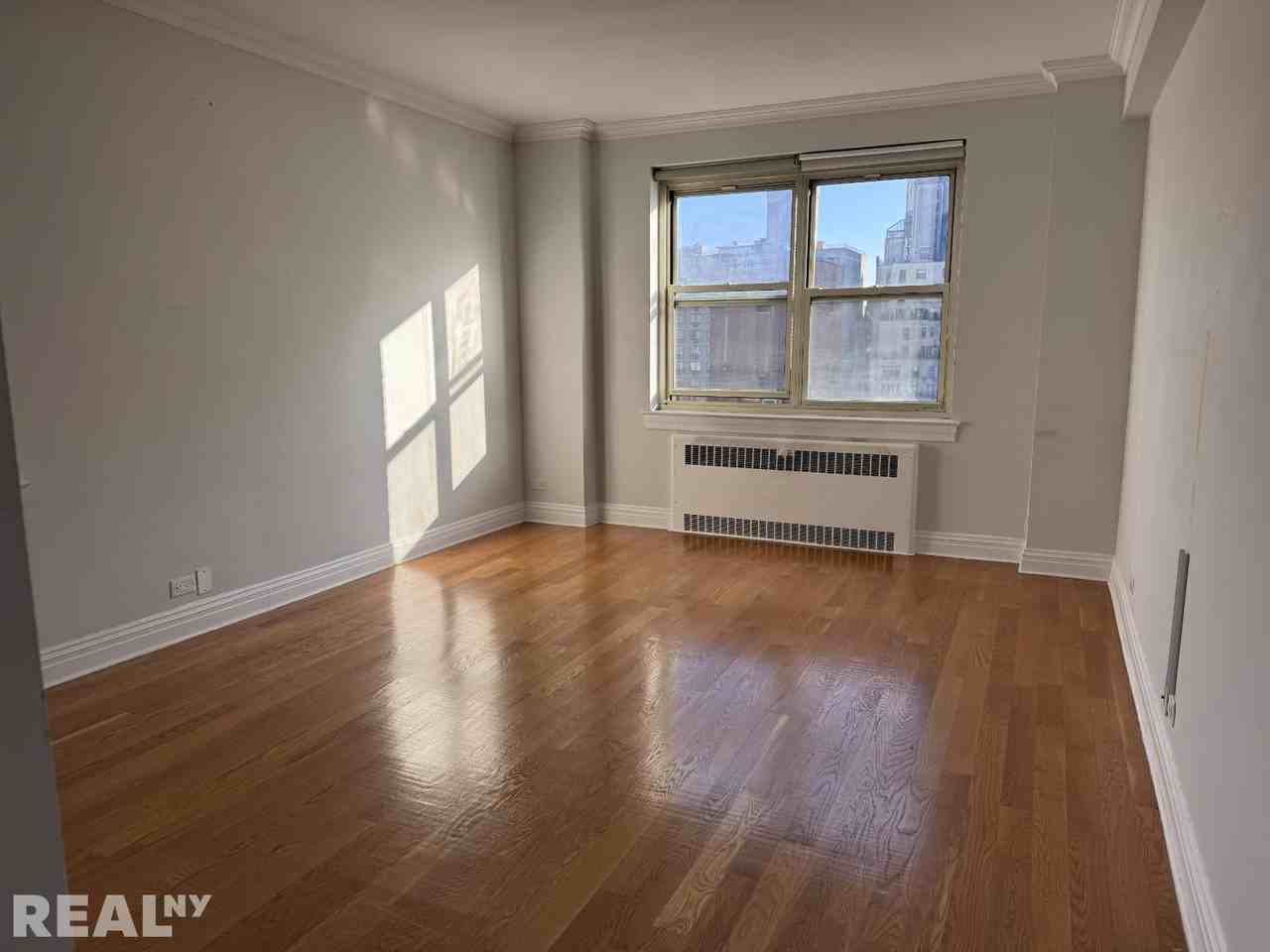 Park Ave #12H - Photo 5 of 7