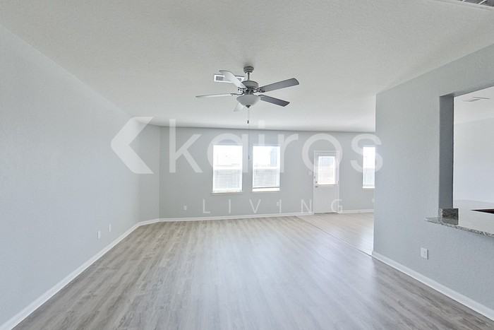 8411 Hannah Rd - Photo 5 of 33